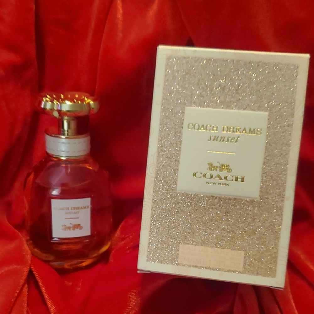 Coach Dreams Sunset Fragrance with Glittering Box